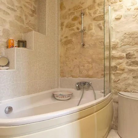 아파트 Charming In The Marais For 2 People